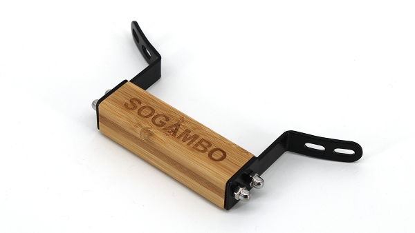 Deckelgriff aus Bambus, Stahl pulverbeschichtet mit SOGAMBO Schriftzug L225mm